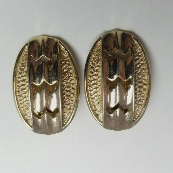 Vintage Sarah Coventry Gold Tone Oval Shape Clip On Earrings, Retro 80s Style - Picture 6 of 7